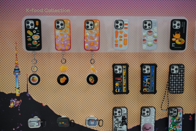 Some of Korea Selection's smartphone accessories are on displayed at Casetify. (Lee Si-jin/The Korea Herald)