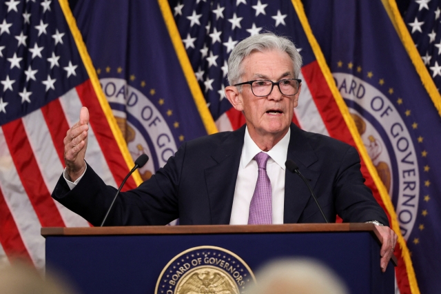 US Federal Reserve Chairman Jerome Powell holds a press conference in Washington on Wednesday in this photo released by AFP. (Yonhap)