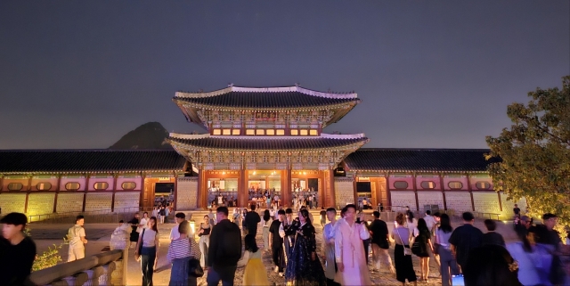 A nighttime tour of Gyeongbokgung, September 2023 (Korea Heritage Service)