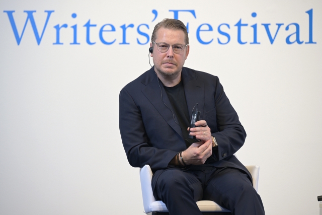 Fredrik Backman speaks to reporters at a press conference at JCC Art Center in Jongno, Seoul, Saturday. (SIWF)