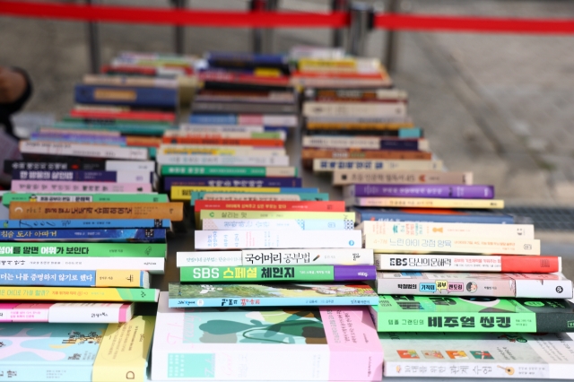 Books are displayed at 2023 Guro Book Festival. (Guro-gu)